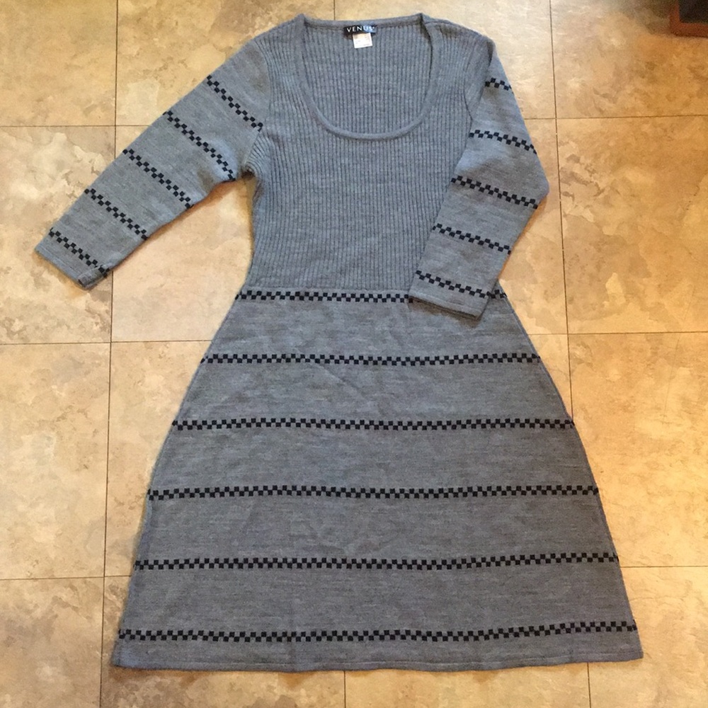 NWOT Venus Sweater dress sz S